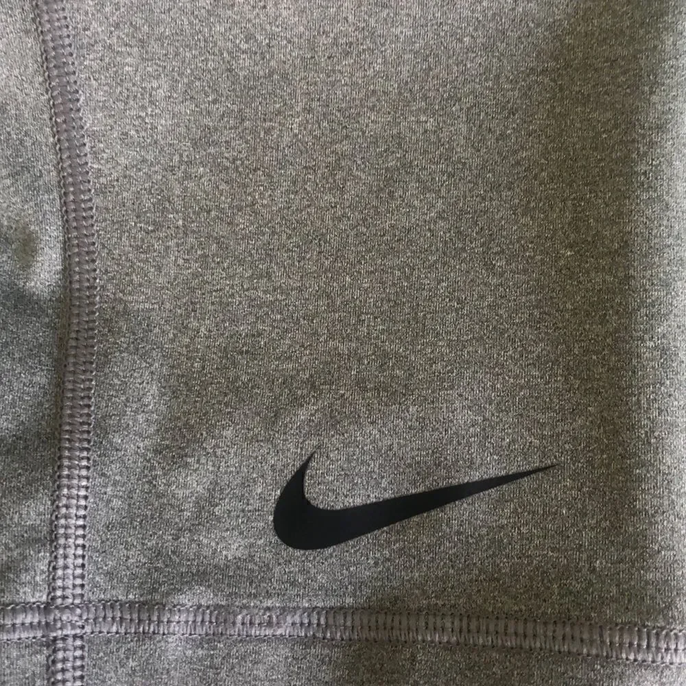 Nike Pro DriFit Cropped Gray Leggings XS